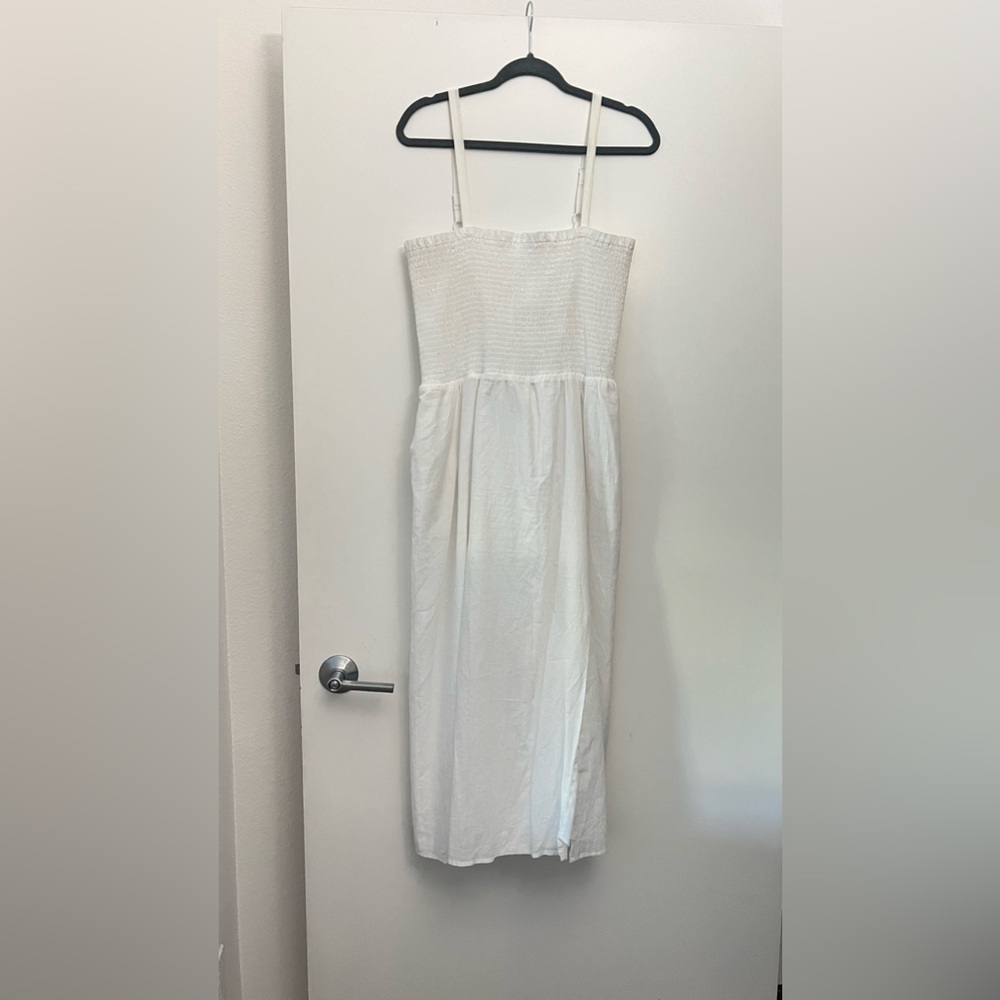 Lightly worn white beach dress | Size XL | slit at bottom left | WAYF